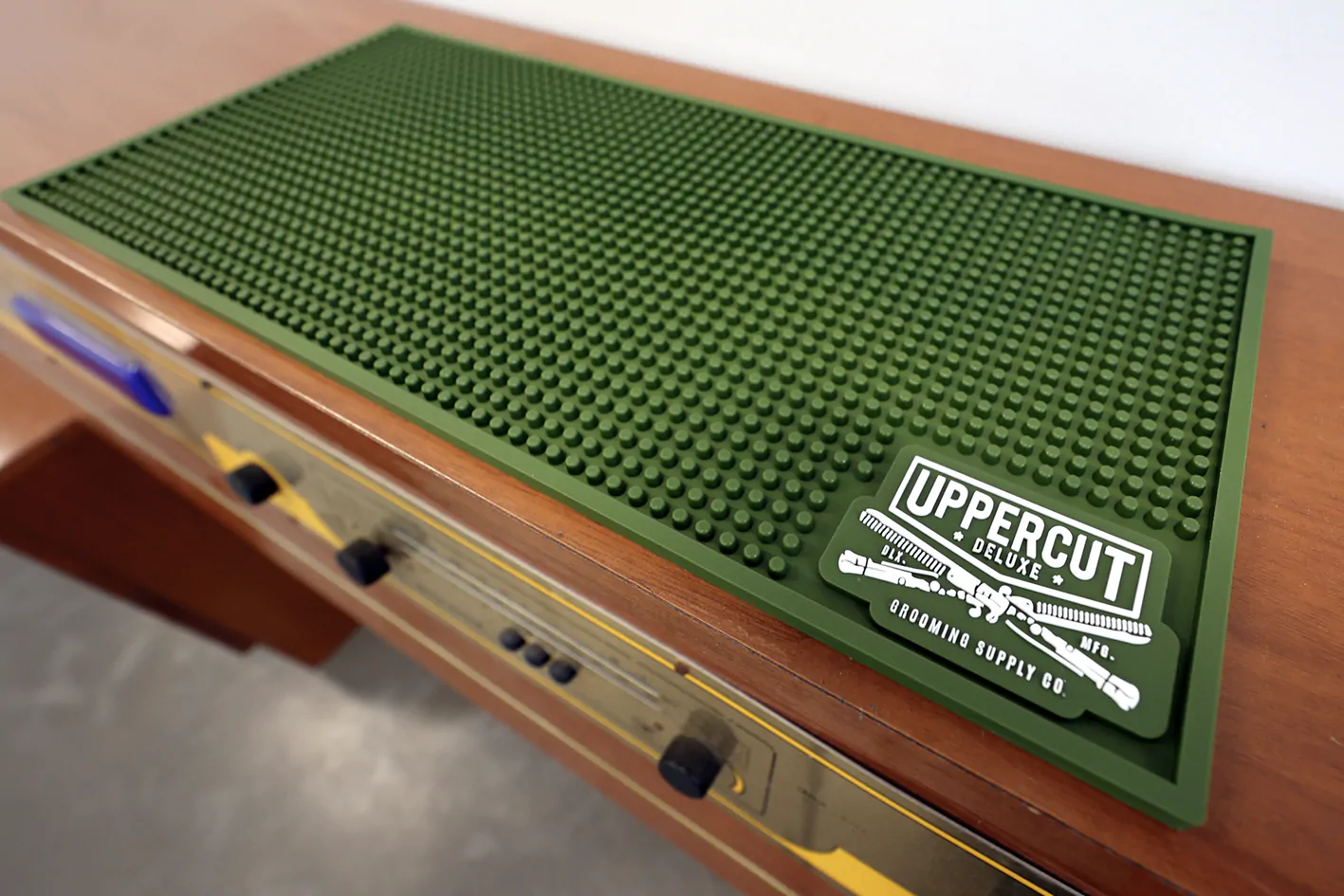 uppercut-deluxe-barber-counter-mat-green-61699543166872_-823a40f435