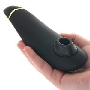 Преміальний подарунковий набір Golden Moments: Womanizer Premium та We-Vibe Chorus Black