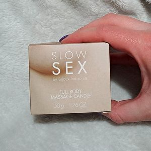 Масажна свічка Bijoux Indiscrets SLOW SEX Massage Candle (50 г)