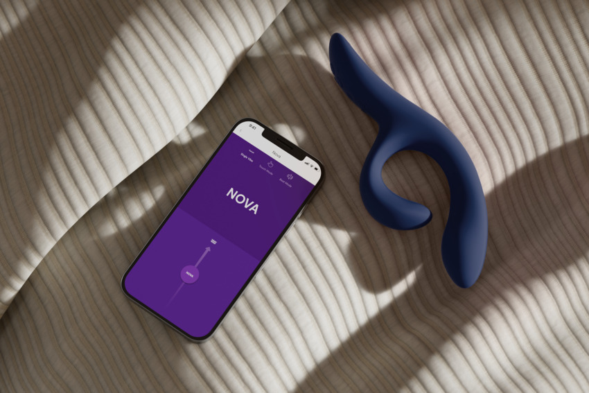 Смарт вібратор-кролик We-Vibe Nova Midnight Blue, ергономічний, регульований кут нахилу стовбура