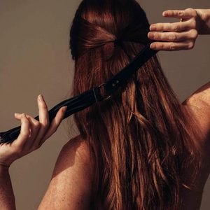 Флогер Bijoux Indiscrets MAZE — Tassel Flogger Black