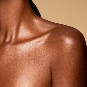 Крем-шимер для тіла Intt Sexy Glow (60 мл) з олією ши та ароматом ванілі, сяйна засмагла шкіра
