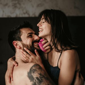 Вакуумний стимулятор Fun Factory Belle Raspberry, 11 режимів роботи, перезаряджуваний