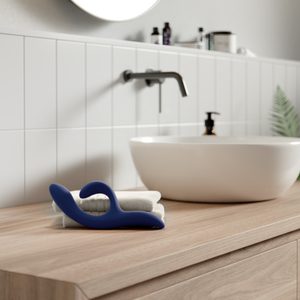 Смарт вібратор-кролик We-Vibe Nova Midnight Blue, ергономічний, регульований кут нахилу стовбура