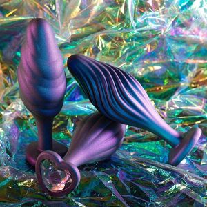Текстурований анальний затор Blush Anal Adventures Matrix прикрашений каменем, фіолетовий