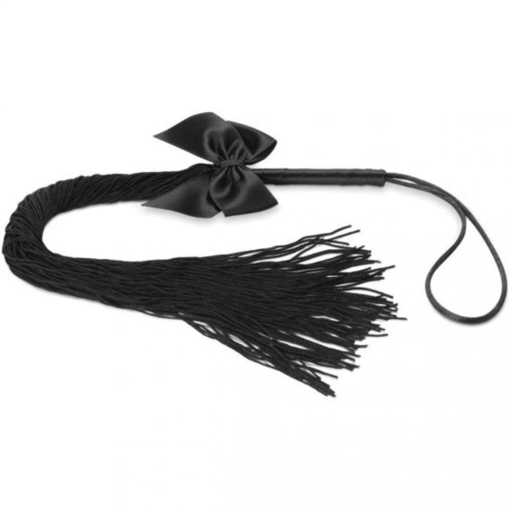 Батіг Bijoux Indiscrets - Lilly - Fringe whip прикрашений шнуром і бантиком, в подарунковій упаковці