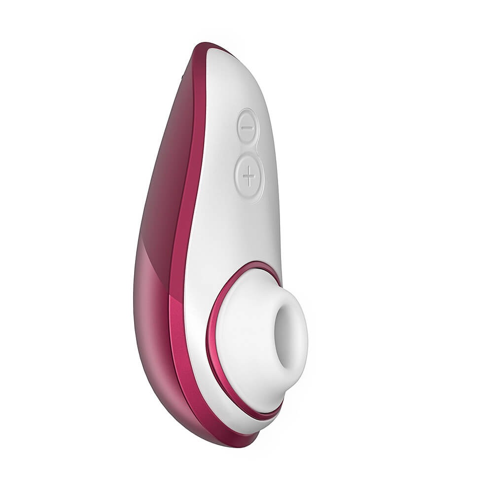 Вакуумний кліторальний стимулятор Womanizer Liberty Red, магнітна кришка, 2 насадки