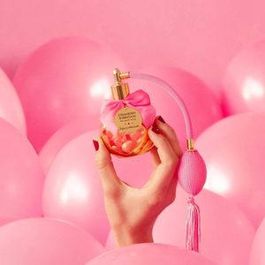 Зволожувальний спрей для тіла Bijoux Indiscrets Bubblegum Body Mist зі збуджувальним фруктовим ароматом