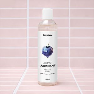 Лубрикант на водній основі Satisfyer Juicy Lubricant Breezy Berry water based 300 мл