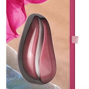 Вакуумний кліторальний стимулятор Womanizer Liberty Pink, магнітна кришка, 2 насадки