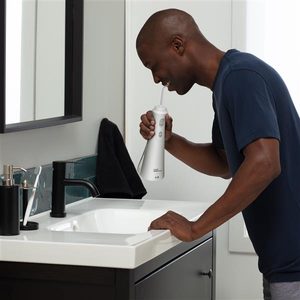 Портативний іригатор Waterpik WP-450E2